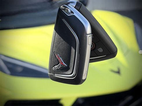 Used 2024 Chevrolet Corvette Stingray Premium Cpe w/ Z51 Performance Package image 11