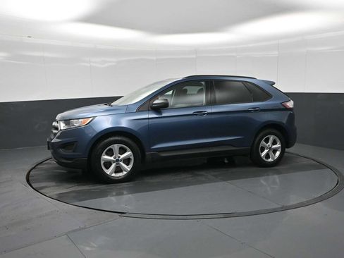 Used 2018 Ford Edge SE image 3