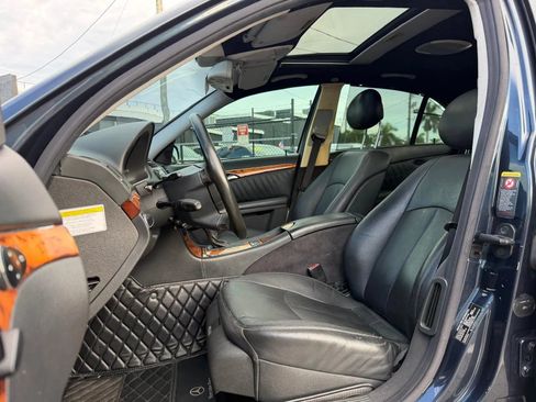 Used 2005 Mercedes-Benz E 500 4MATIC Sedan image 12
