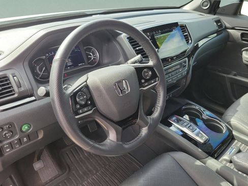 Used 2023 Honda Passport Elite image 16