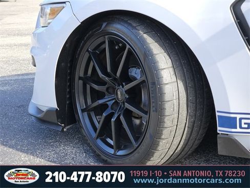 Used 2017 Ford Mustang Shelby GT350 image 28
