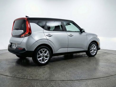 Used 2025 Kia Soul LX w/ LX Technology Package image 9
