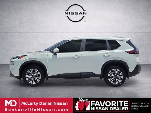 Used 2023 Nissan Rogue SV AWD/4WD image 3