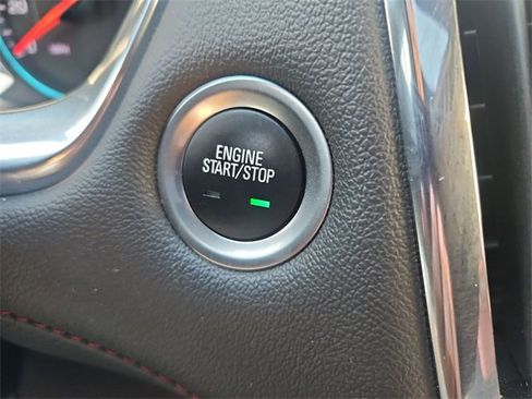 Certified 2023 Chevrolet Traverse RS image 17