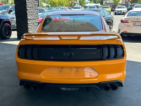 Used 2018 Ford Mustang GT RWD image 4