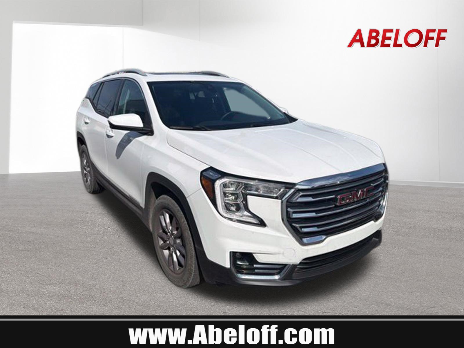 Used 2024 GMC Terrain SLT w/ LPO, Floor Liner Package AWD/4WD image 1