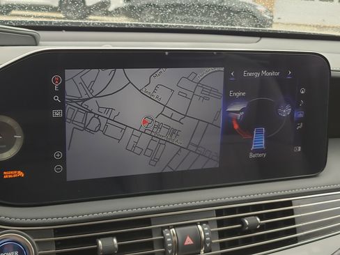 Used 2022 Lexus LS 500h AWD w/ Luxury Package image 26