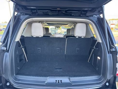 Used 2023 Ford Expedition Limited image 14