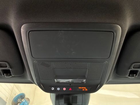 Used 2025 Chevrolet Equinox LT FWD image 15