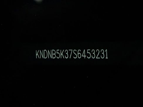 Used 2025 Kia Carnival image 34