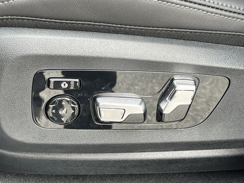 New 2026 BMW X6 xDrive40i w/ Executive Package image 19