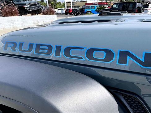 Certified 2025 Jeep Wrangler Unlimited Rubicon 4xe w/ Convenience Group AWD/4WD image 24