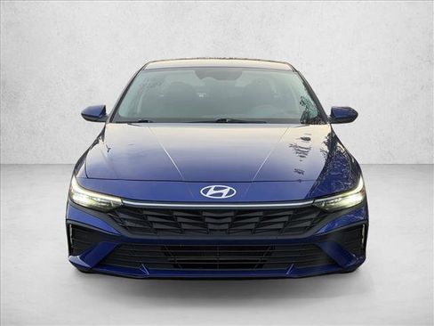 Used 2024 Hyundai Elantra SEL image 5
