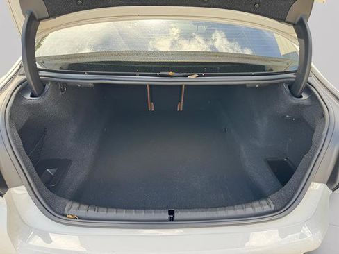 Used 2022 BMW 540i w/ M Sport Package image 29