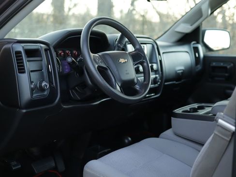 Used 2014 Chevrolet Silverado 1500 W/T w/ Trailering Package image 9