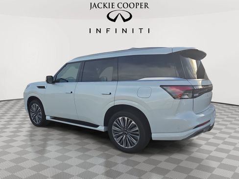 Used 2025 INFINITI QX80 Sensory AWD/4WD image 7