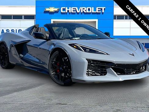 Used 2025 Chevrolet Corvette Z06 image 1
