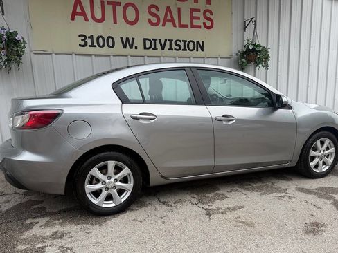 Used 2010 MAZDA MAZDA3 i Touring FWD image 3
