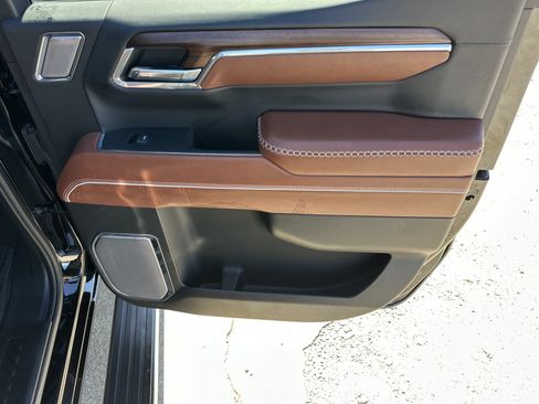 Certified 2025 GMC Sierra 1500 Denali Ultimate AWD/4WD image 17