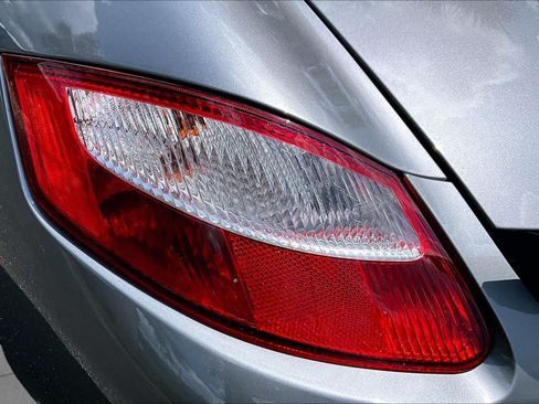 Used 2005 Porsche Boxster RWD image 31
