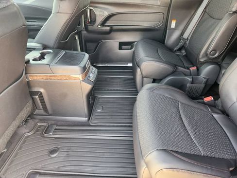 New 2026 Toyota Sienna Platinum AWD/4WD image 24