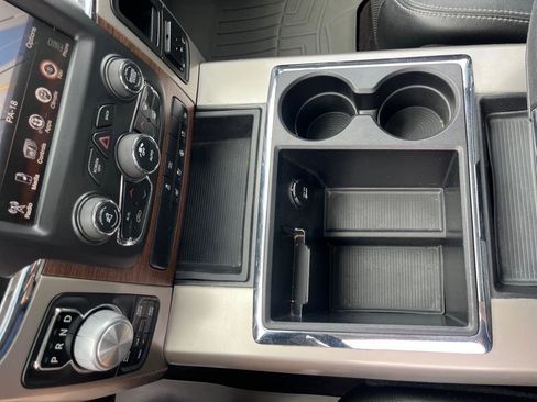 Used 2015 RAM 1500 Laramie w/ Convenience Group image 16