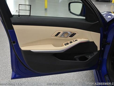 Used 2024 BMW 330i Sedan w/ M Sport Package RWD image 35