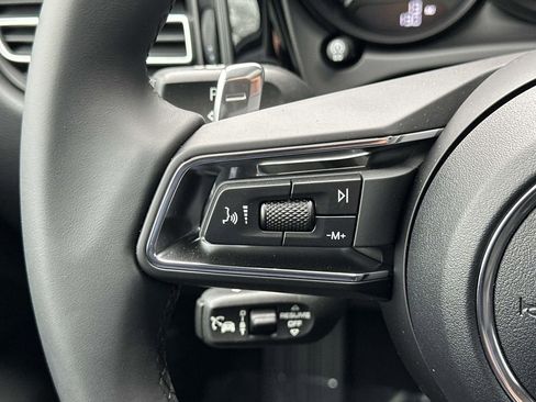 New 2026 Porsche Macan image 21