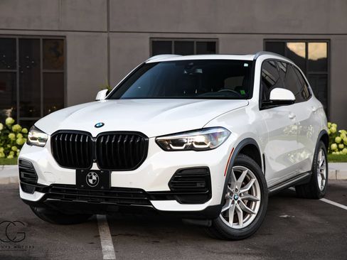 Used 2023 BMW X5 xDrive40i AWD/4WD image 2