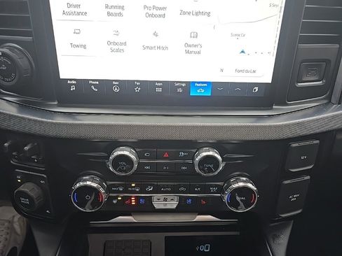 Used 2025 Ford F250 Platinum image 25