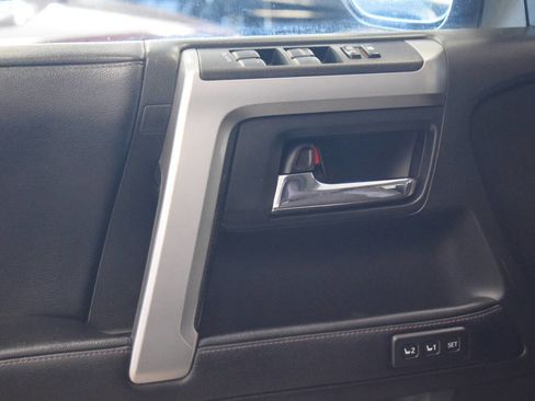 Used 2019 Toyota 4Runner 4WD image 62