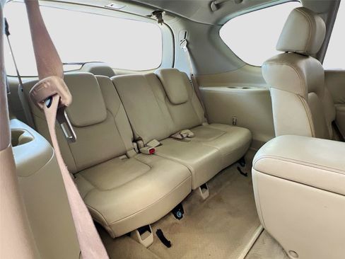 Used 2016 INFINITI QX80 4WD w/ Driver's Assistance Package image 27