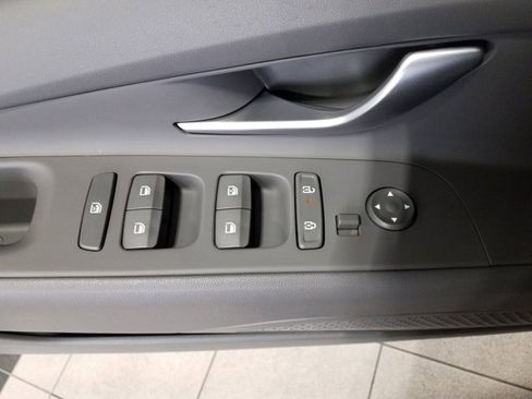 Used 2024 Hyundai Elantra SEL image 13