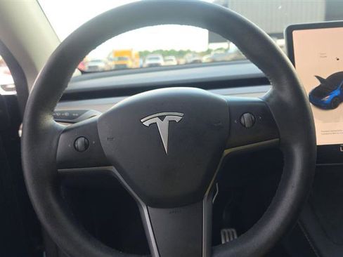 Used 2023 Tesla Model Y Performance AWD/4WD image 5