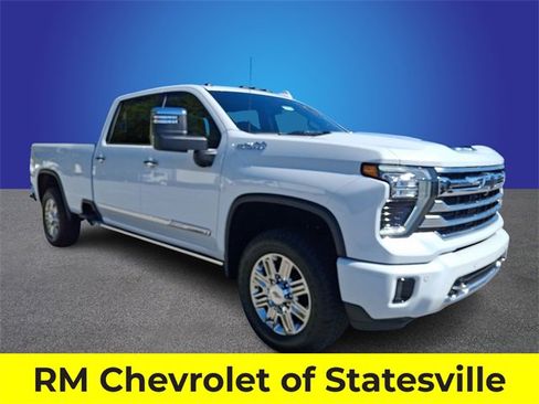 New 2026 Chevrolet Silverado 3500 High Country w/ High Country Premium Package image 2