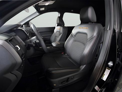 Used 2024 Nissan Pathfinder Rock Creek image 16