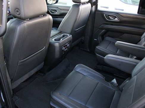 Used 2021 Chevrolet Tahoe LT w/ LT Signature Package image 26