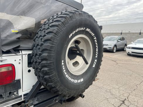 Used 1989 Jeep Wrangler Laredo image 28