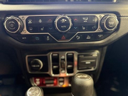 Used 2025 Jeep Wrangler Unlimited Rubicon 4xe w/ Safety Group image 27