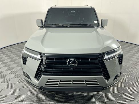 Used 2024 Lexus GX 550 w/ Accessory Package (Z1) AWD/4WD image 8
