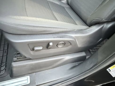 Certified 2024 Chevrolet Silverado 1500 LT image 36