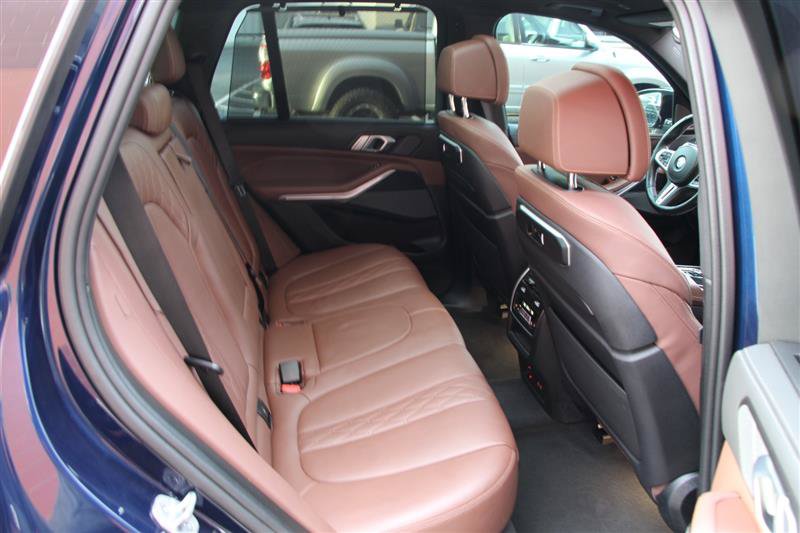 Used 2024 BMW X5 M60i AWD/4WD image 25