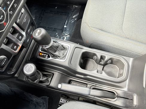 Used 2024 Jeep Wrangler Sport AWD/4WD image 20