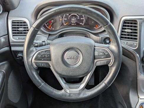 Used 2018 Jeep Grand Cherokee Laredo AWD/4WD image 20