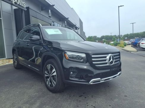 New 2025 Mercedes-Benz GLB 250 4MATIC image 8