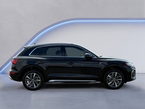Certified 2024 Audi Q5 2.0T Prestige w/ Prestige Package AWD/4WD image 3