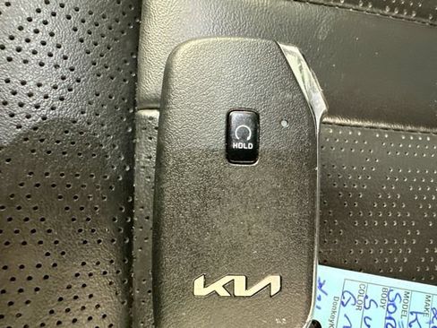 Used 2023 Kia Sorento S w/ Panoramic Sunroof Package AWD/4WD image 18