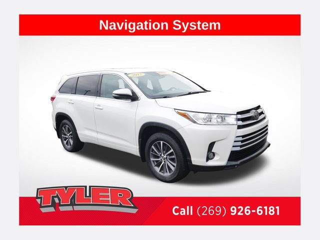 Used 2017 Toyota Highlander XLE AWD/4WD image 1