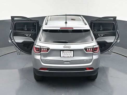 Used 2022 Jeep Compass Latitude w/ Sun and Sound Group AWD/4WD image 46