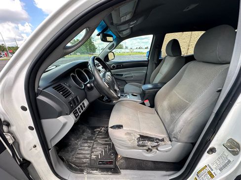 Used 2012 Toyota Tacoma 4x4 Double Cab image 10